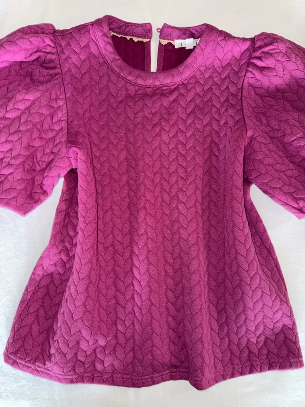 THML Women’s Fuchsia Textured Puff-Sleeve Blouse M